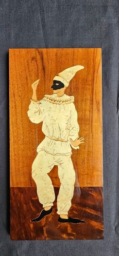 Collectable wall plaques
