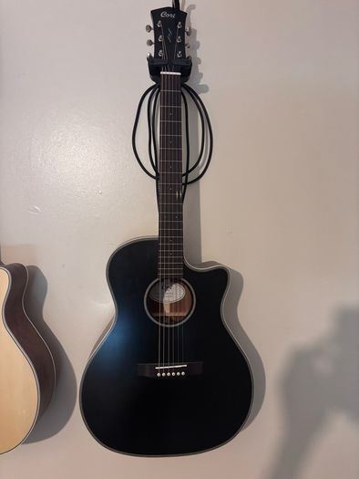 Cort 6 strong semi acoustic