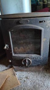 Free solid fuel stove