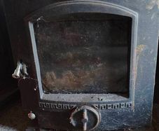 Free solid fuel stove