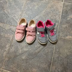 girls shoes - size 9