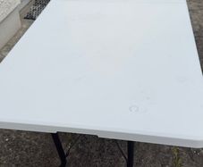 Foldable table
