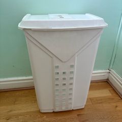Laundry basket