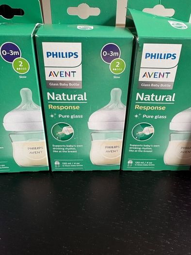 Philips Avent Glass + Phillips anti-colic  Natural Response Baby Bottles