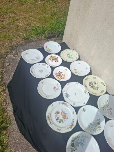 15 china side plates postage possible