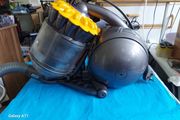 DYSON BALL Multi Floor Vacuum Cleaner in excellent condition