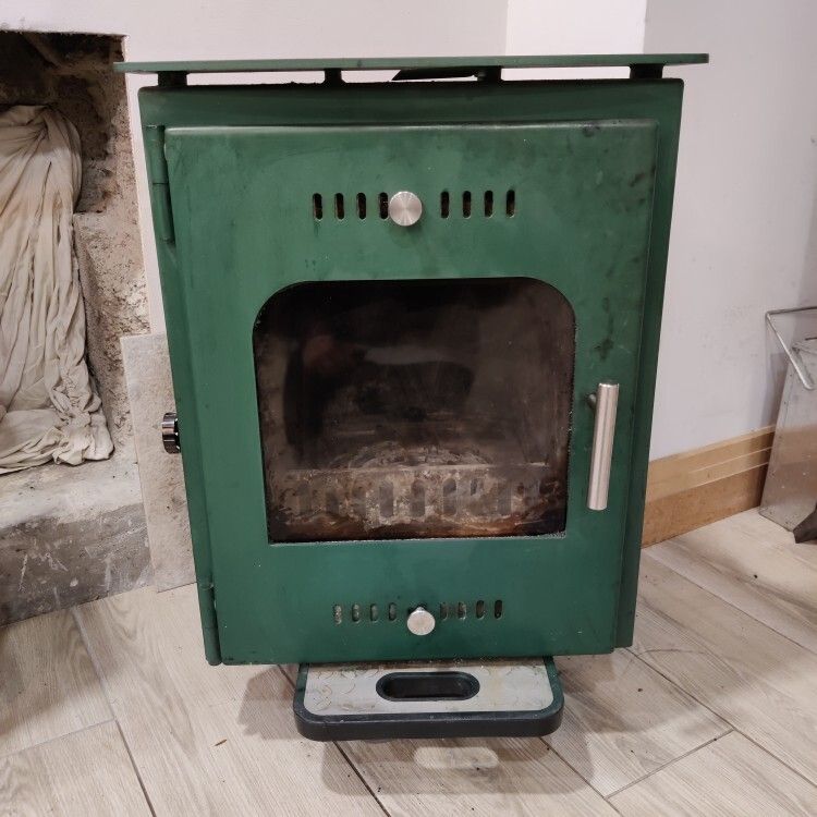 https://www.adverts.ie/stoves/boru-chieftain-inset-boiler-stove/31715562