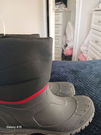 snow boots