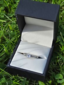 18ct White Gold Diamond Engagement Ring