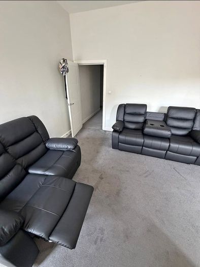 New Recliner sofa