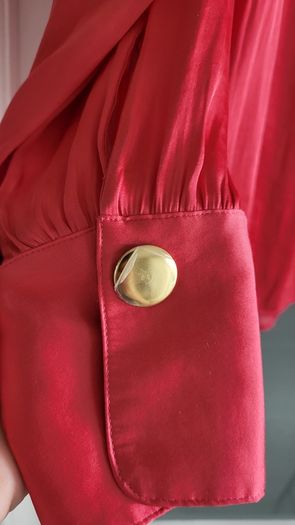 M&S coral blouse with gold cuff button Sz 16 (Fit 12-14UK)