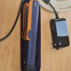 Dyson hair straight