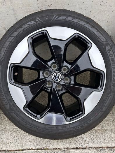 Genuine Volkswagen Indianapolis 19" Alloy Wheels - Like New, Good Year