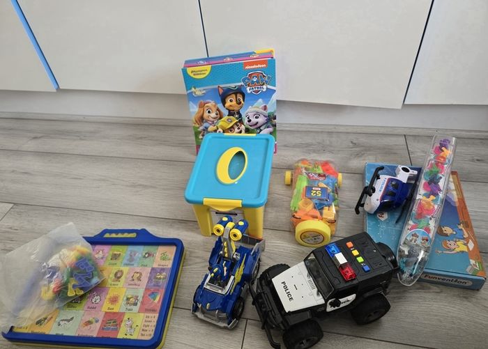 toys