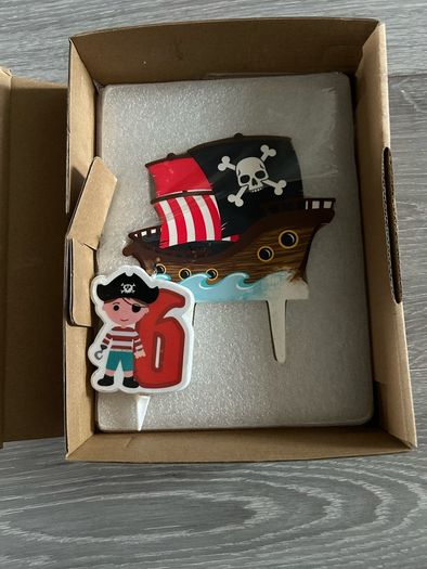 pirate ship cake topper and candle no 6