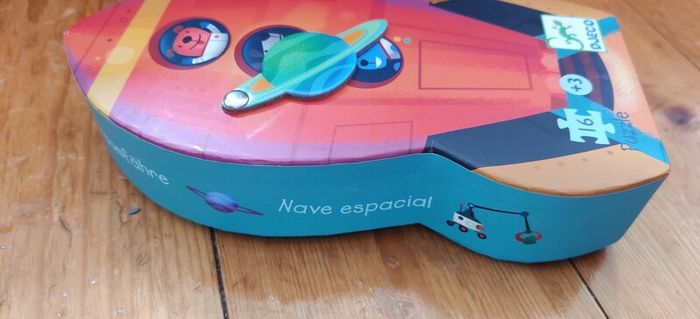 Djeco 16 Piece Spaceship Jigsaw Puzzle