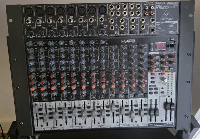 Behringer Xenyx X2222USB Mixing Desk