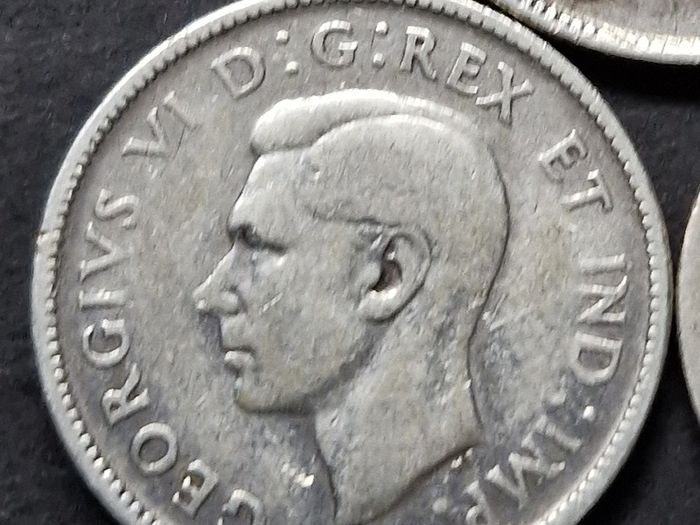 Canada 1942/43/44 Silver 25 Cents coins - George VI