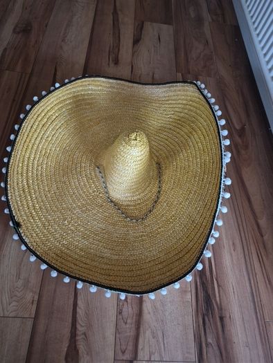 Sombrero hat 30inches diameter