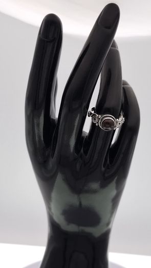 925 Vintage Sterling Silver Garnet Spiral Ring