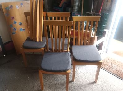 4 chairs and table