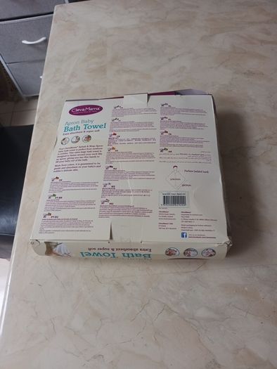 Cleva Mama Apron Baby Bath Towel.  B.N.W.T.  In Original  Box.