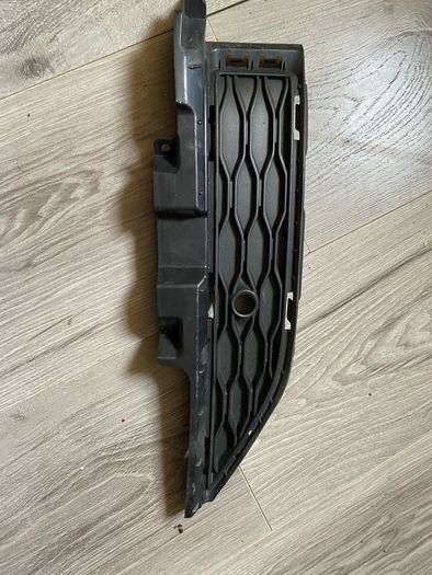 2018 hyundai kone front bumper grill 86565-J9010