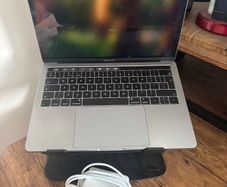Apple MacBook Pro 13 (2019) - Excellent Condition