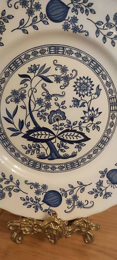 Vintage Wedgwood Blue Heritage Blue Onion Design Dinner Plate
