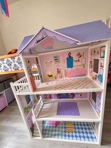 Sadies Dollhouse