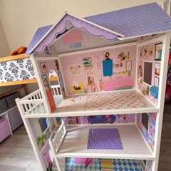 Sadies Dollhouse