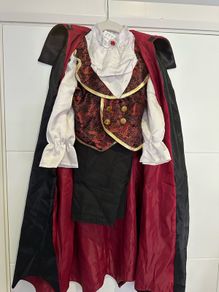 Vampire Costume 3-5 yrs