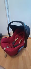 Maxi-Cosi seat with ISOFIX base