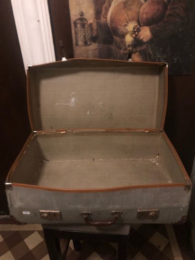 Vintage suitcase x2