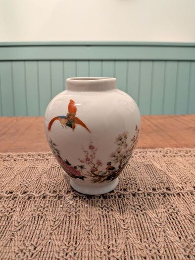 Ceramics ornament / vase
