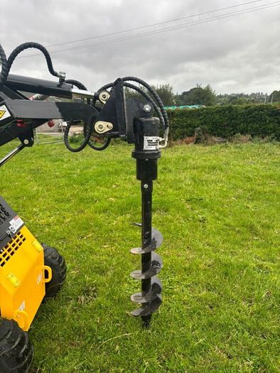Mini skid steer loader