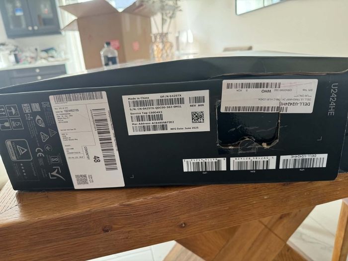 Dell Ultrasharp 24 U2424HE - NEW