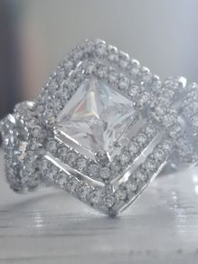 Marilyn Monroe cocktail ring