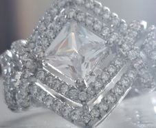 Marilyn Monroe cocktail ring