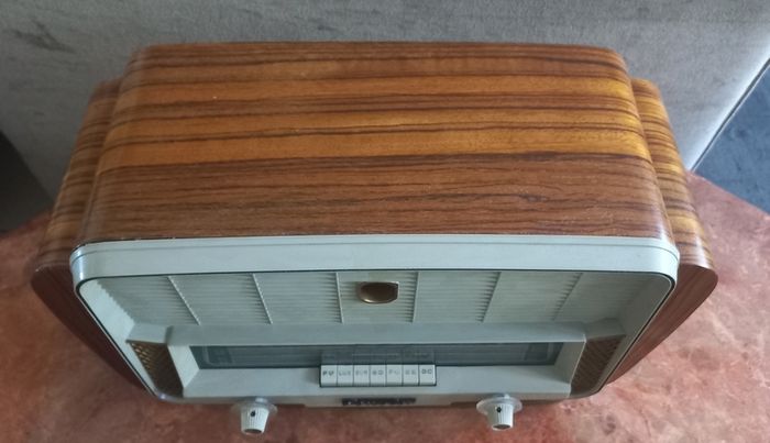 vintage radio Sonolor Trocadero works