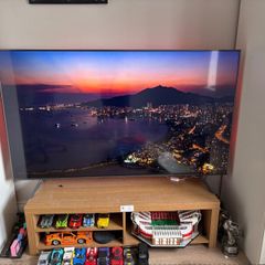 65inch UHD 4k Samsung Smart TV and Stand
