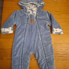 Snow suit