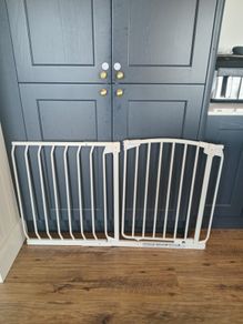 Dreambaby Safety Gate Pressure Mounted