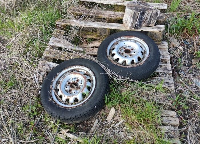 Toyota Starlet steel wheels