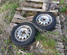 Toyota Starlet steel wheels