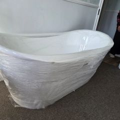 Free standing bath