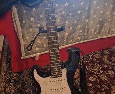 Electric guitar - left handed