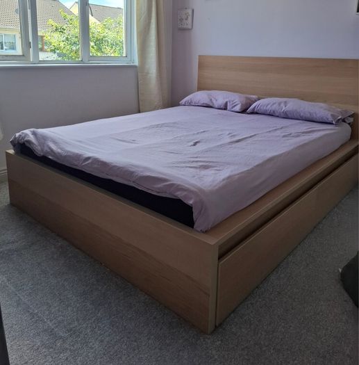 king size bed