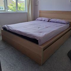 king size bed