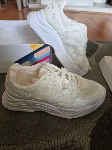 new white chunky sole trainers